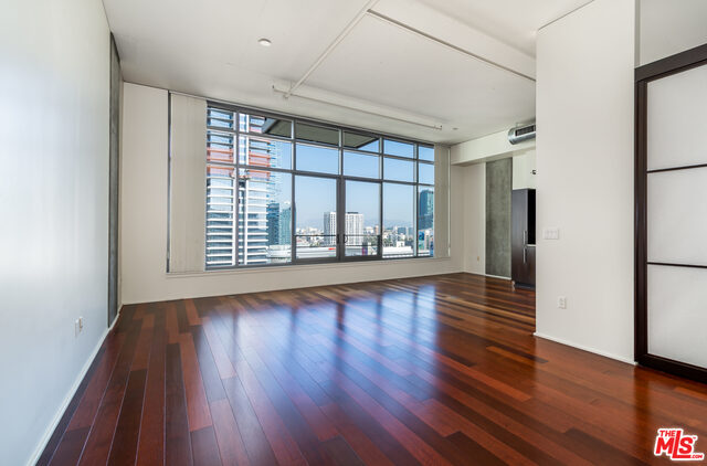 1100 S Hope St Unit: 1606