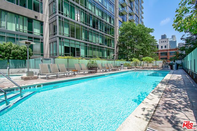 1100 S Hope St Unit: 1606