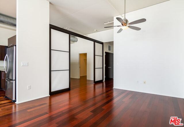 1100 S Hope St Unit: 1606