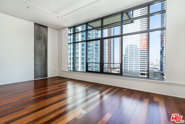 1100 S Hope St Unit: 1606