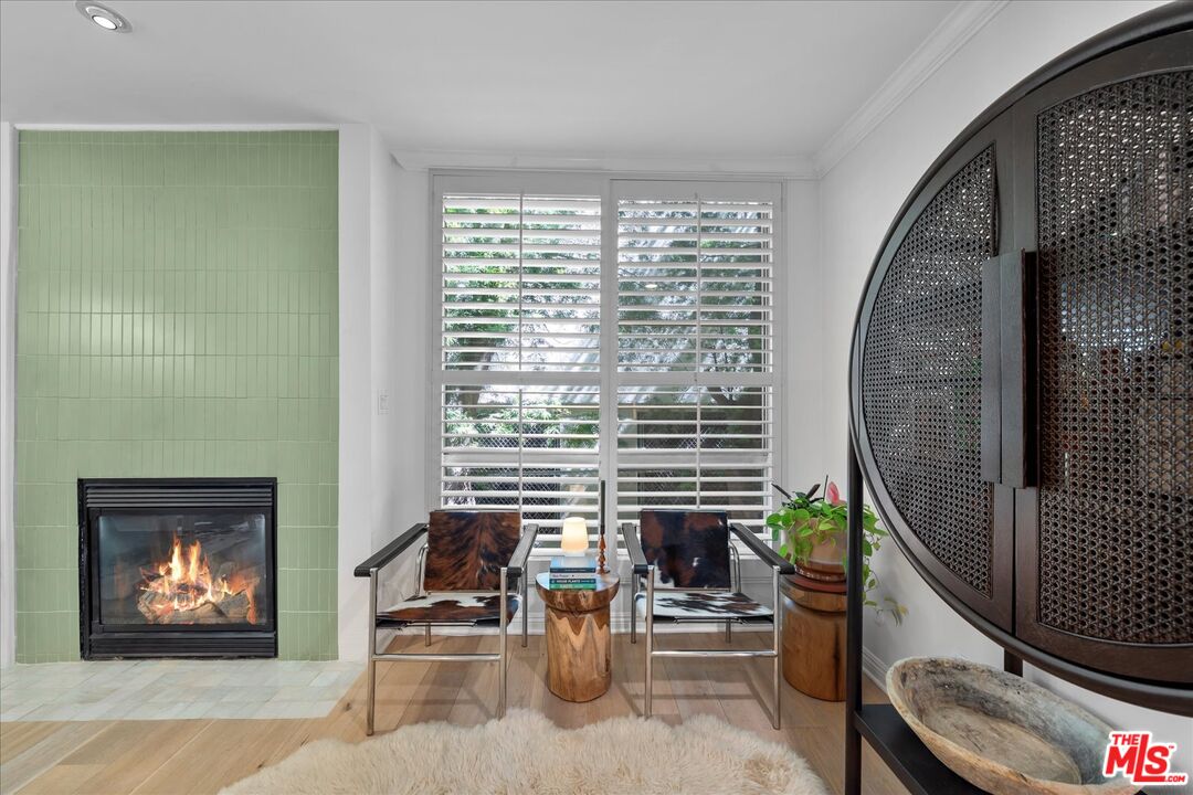 927 N Kings Rd Unit: 113