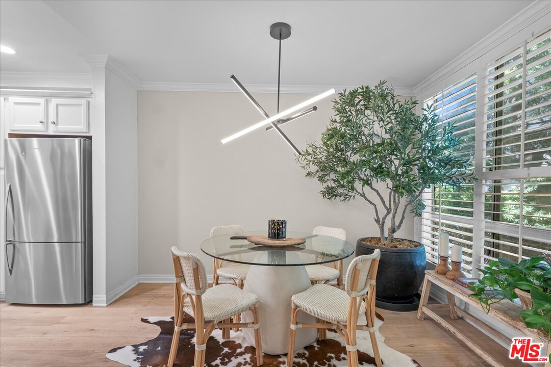 927 N Kings Rd Unit: 113