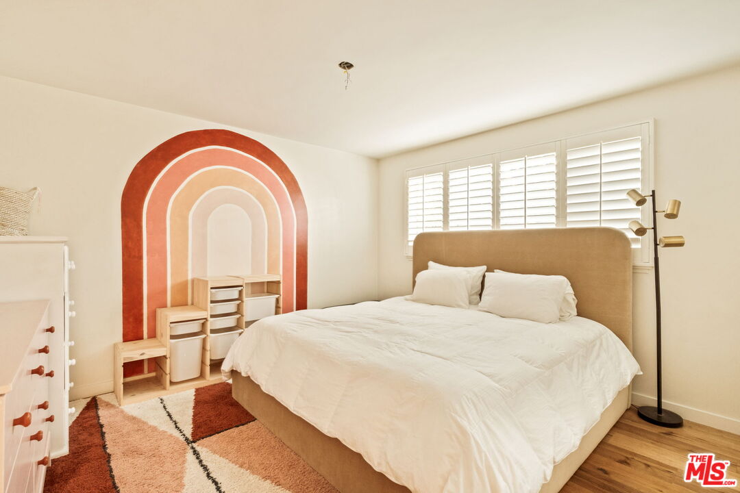 6641 Bedford Ave