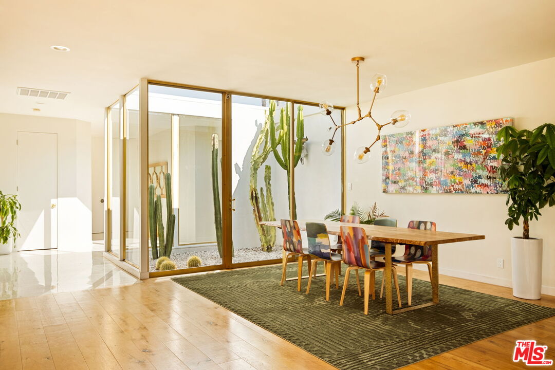 6641 Bedford Ave