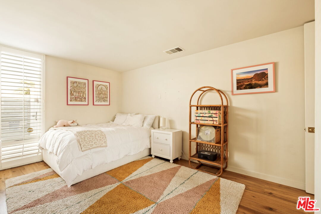 6641 Bedford Ave