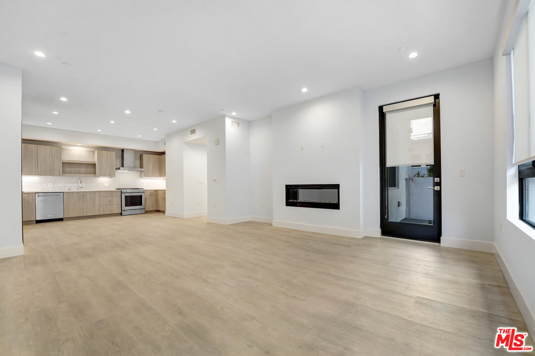 5955 Saturn St Unit: 104