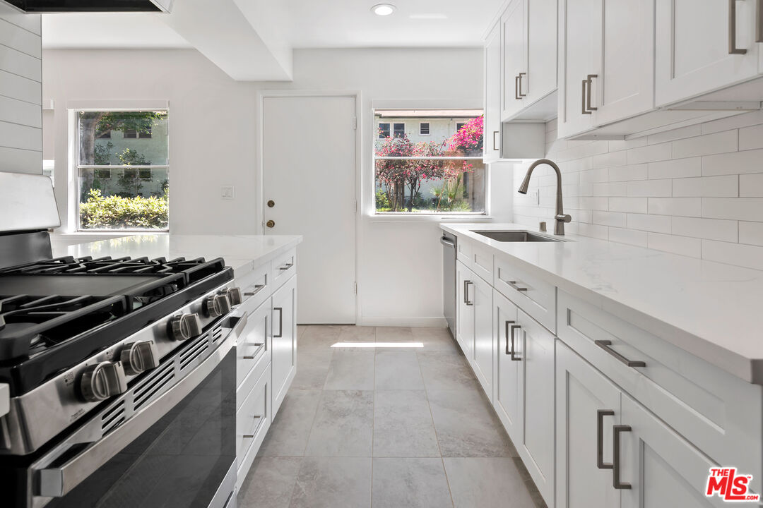 3635 Kalsman Dr Unit: 2