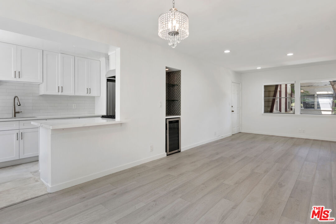 3635 Kalsman Dr Unit: 2