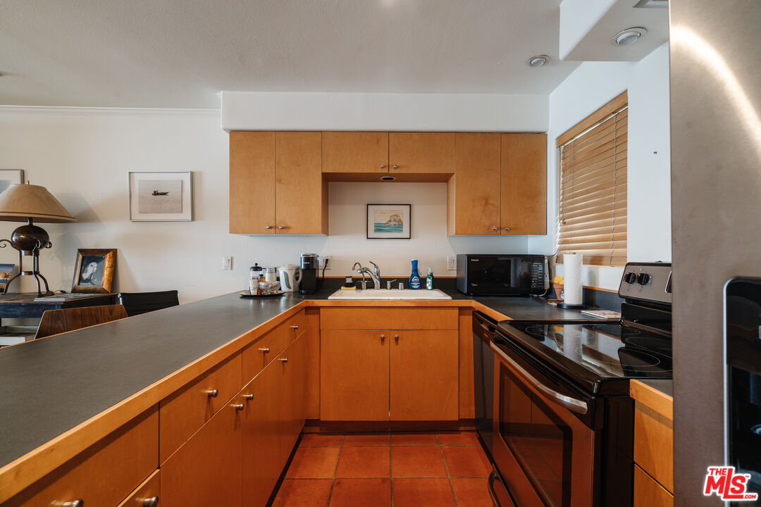18203 Coastline Dr Unit: 7