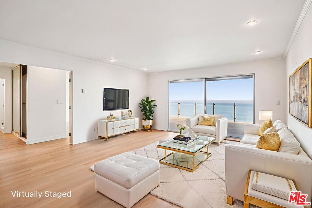 18203 Coastline Dr Unit: 7