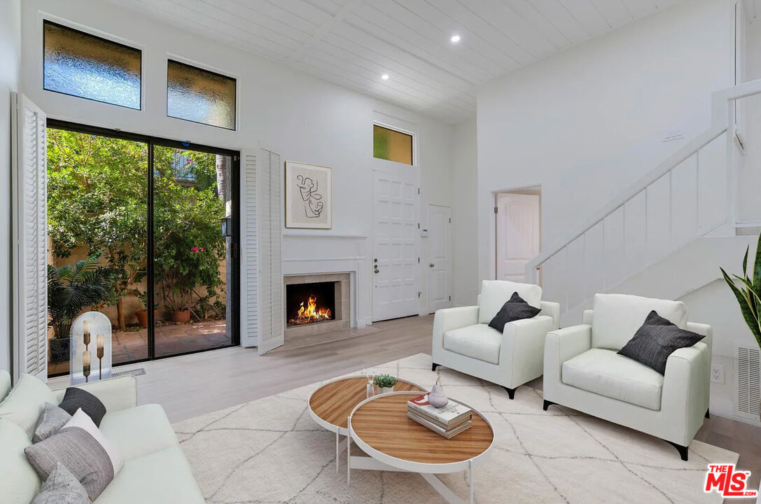 23471 Park Sorrento
