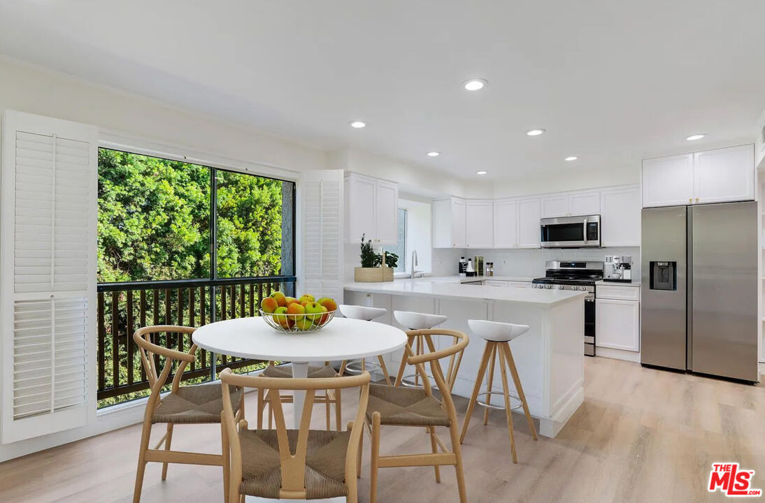 23471 Park Sorrento