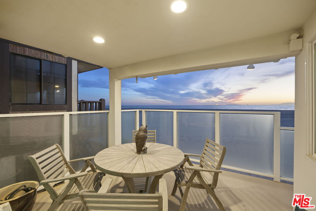 1005 Ocean Dr
