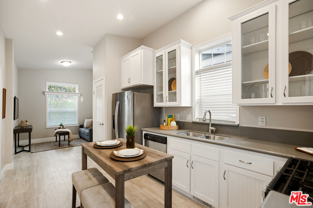 8250 Lankershim Blvd Unit: 29