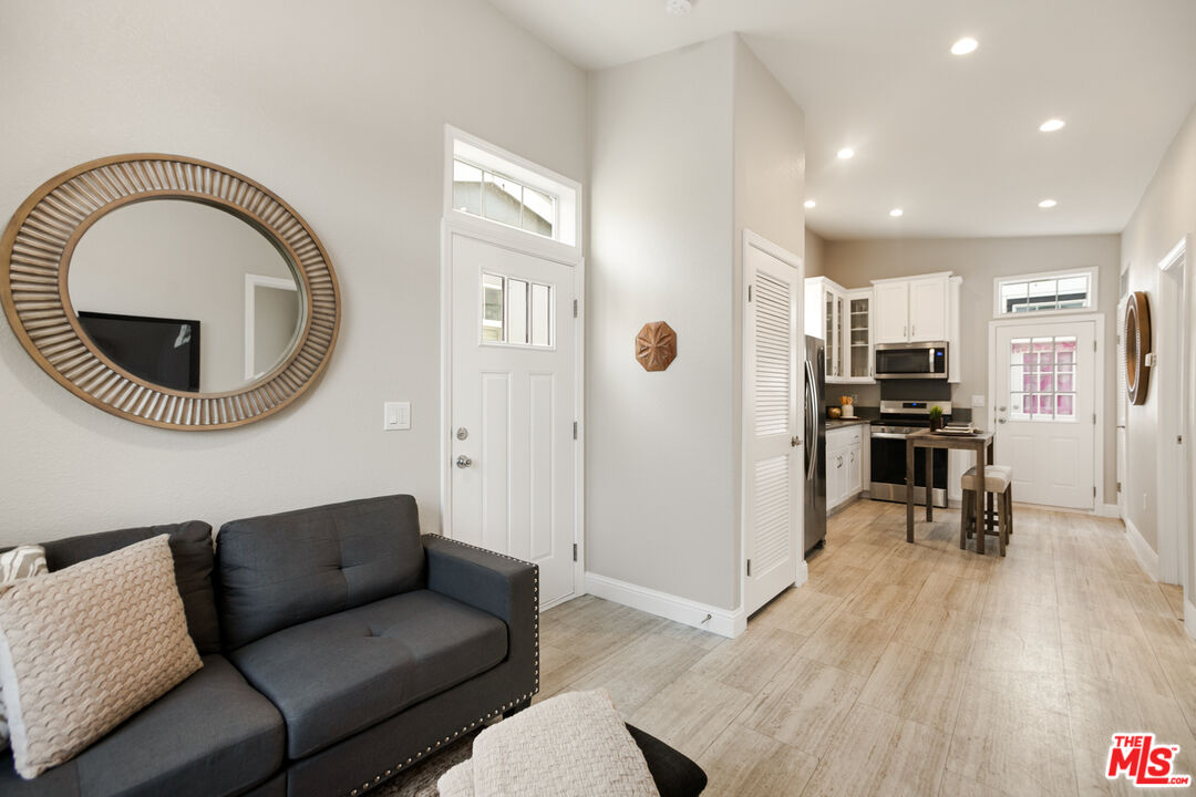 8250 Lankershim Blvd Unit: 29