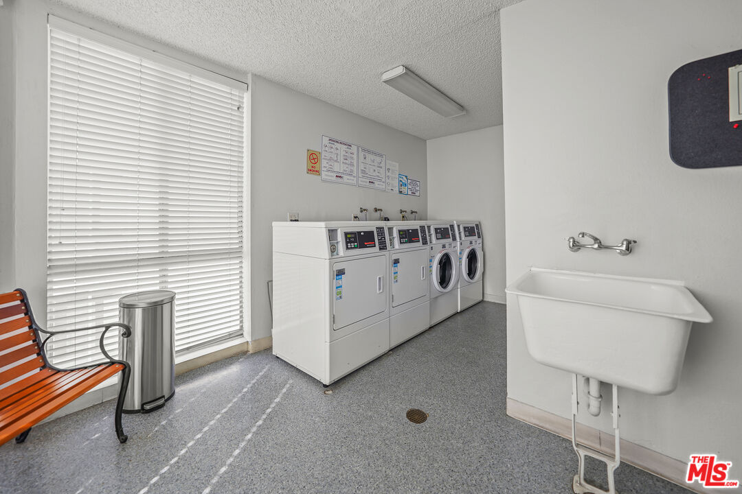 8530 Holloway Dr Unit: 215