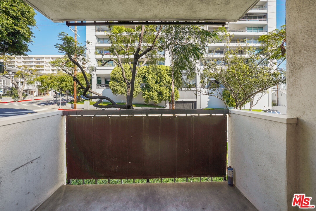 8530 Holloway Dr Unit: 215