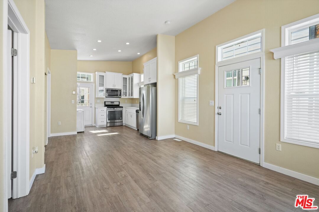 8250 Lankershim Blvd Unit: 73