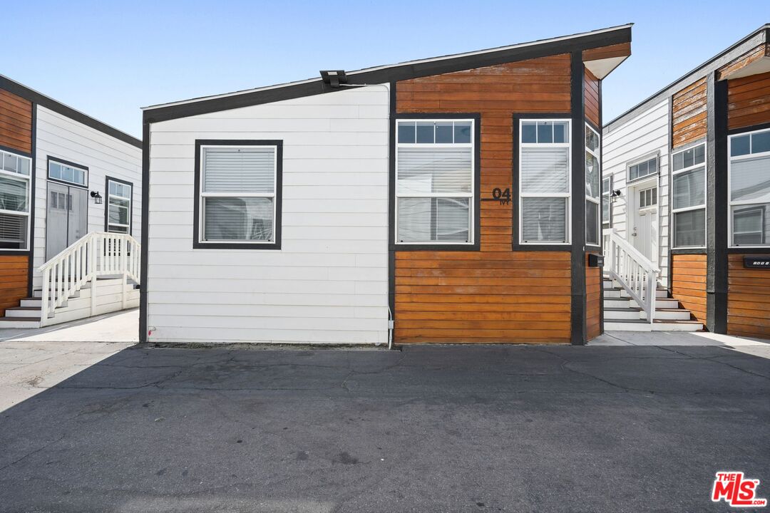 8250 Lankershim Blvd Unit: 73