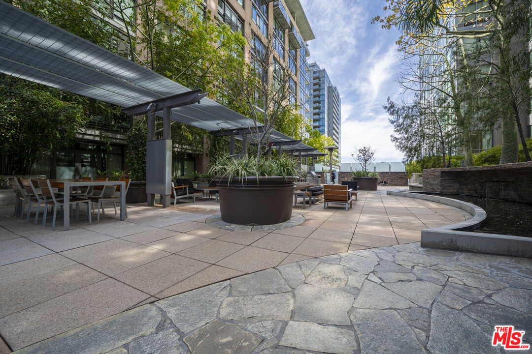 1100 S Hope St Unit: 1506