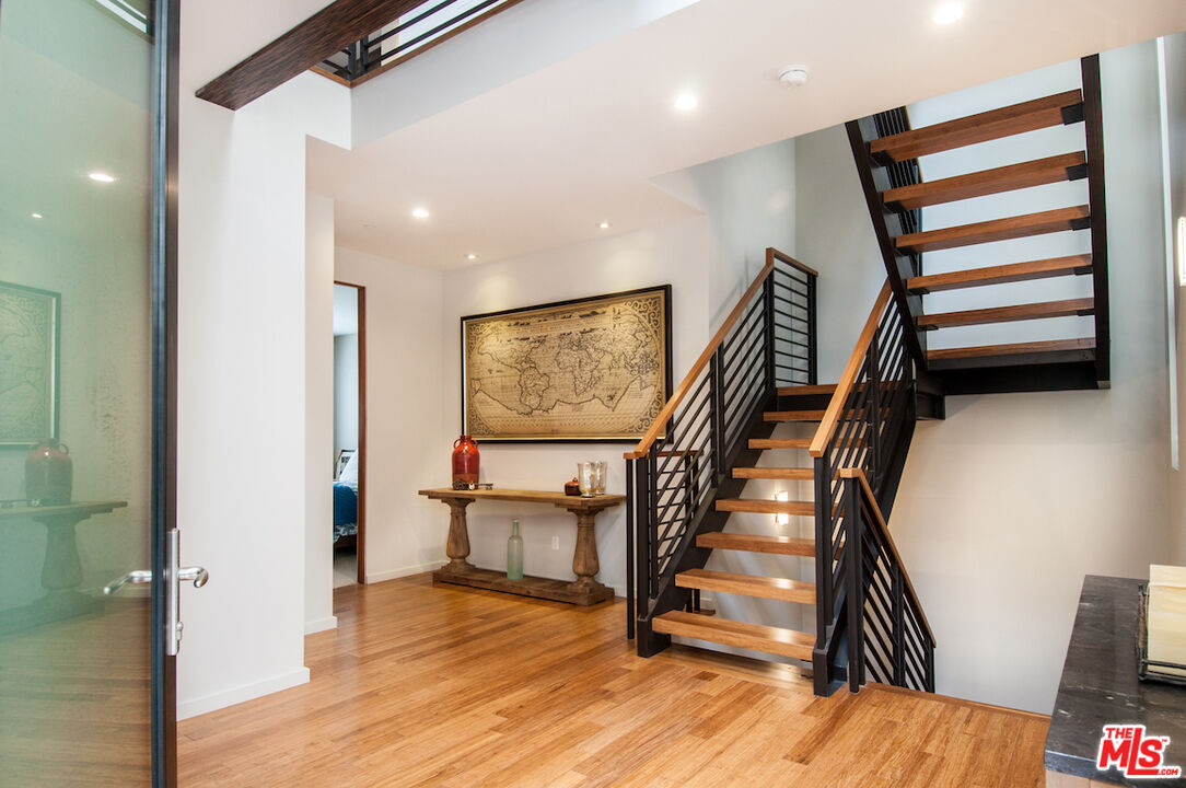 1103 Cypress Ave