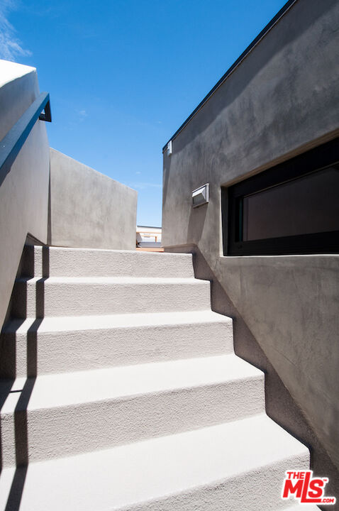 1103 Cypress Ave