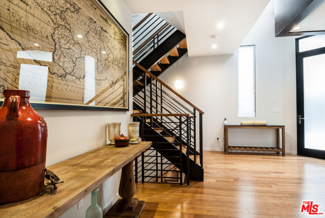 1103 Cypress Ave