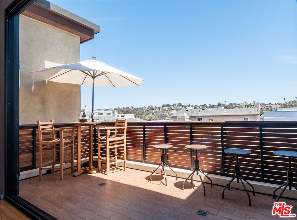 1103 Cypress Ave