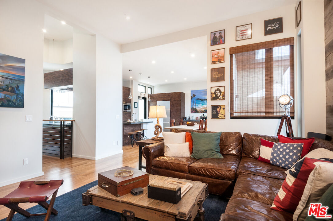 1103 Cypress Ave