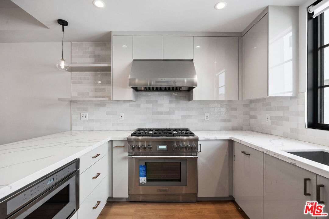 10612 W Kareen Ct