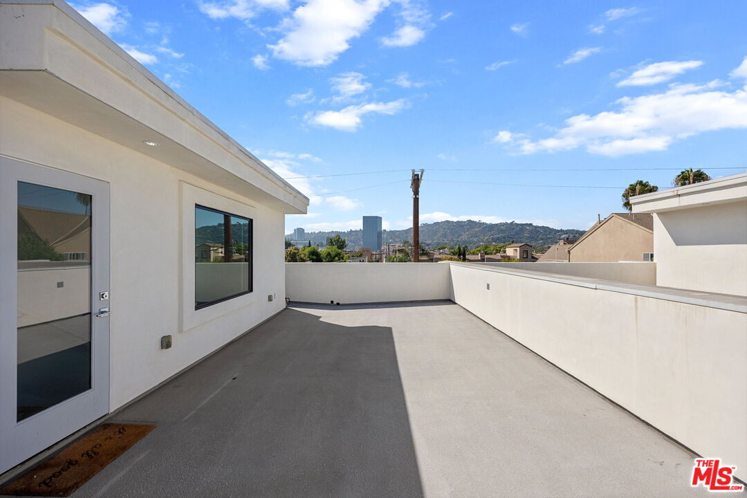 10612 W Kareen Ct