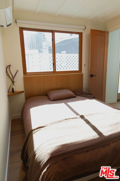 43 Paradise Cove Rd