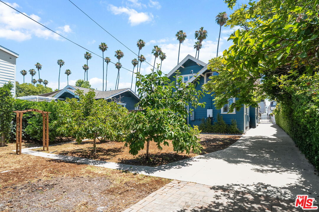 251 S Ardmore Ave