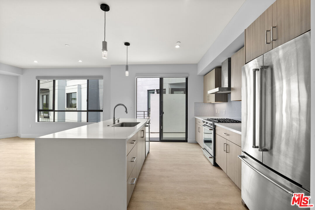 5955 Saturn St Unit: 204