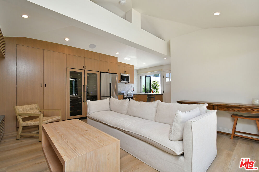 18033 Rosita St