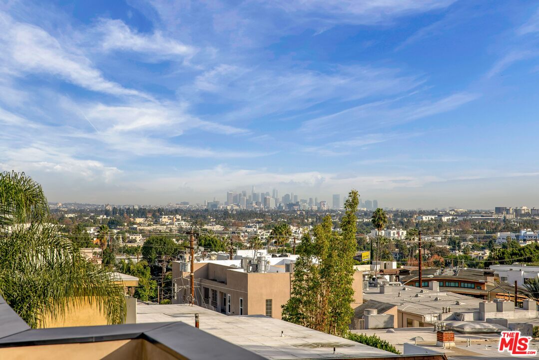 917 Hilldale Ave