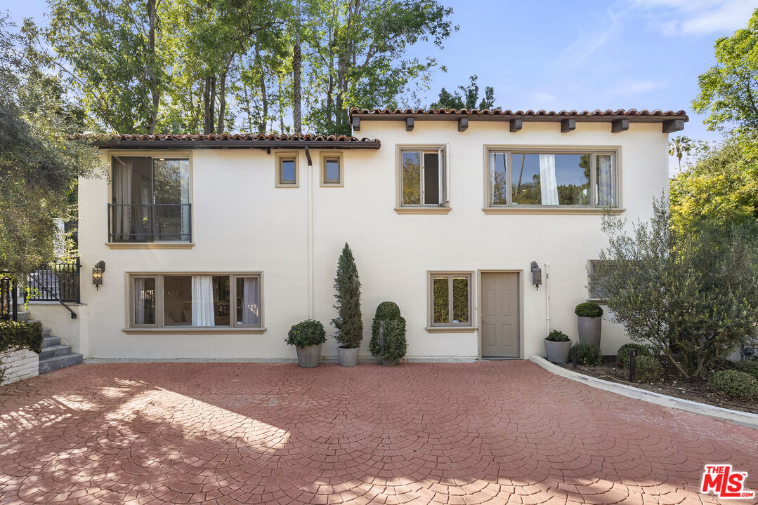 905 Hartford Dr