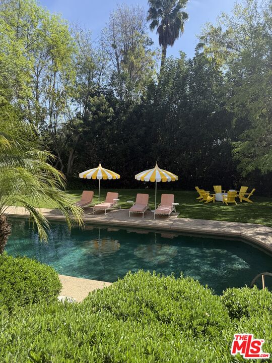 661 Doheny Rd