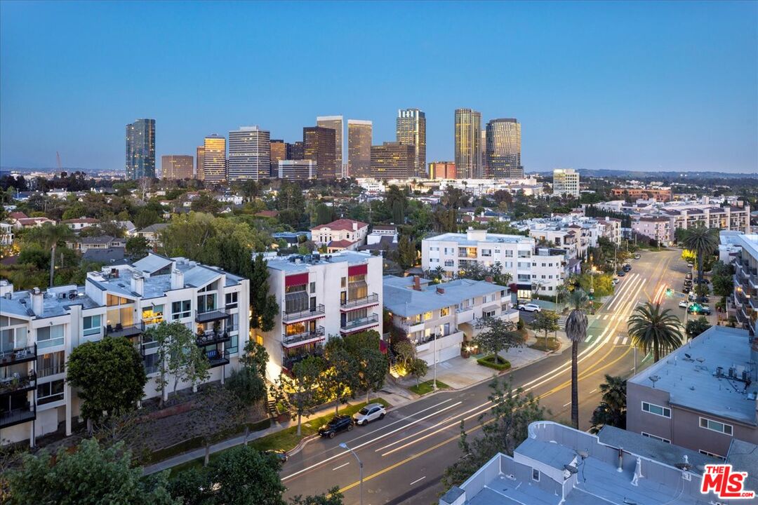 1333 S Beverly Glen Blvd Unit: 904