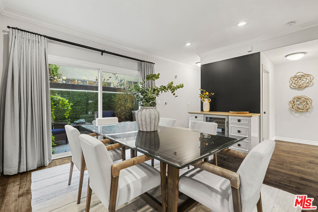 830 17th St Unit: 2