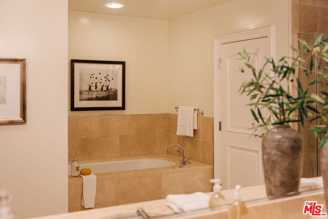 10800 Wilshire Blvd Unit: 502