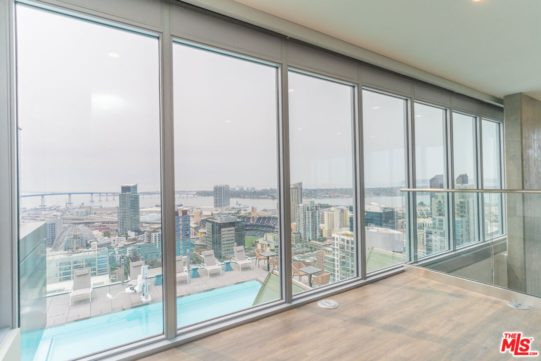 601 Eleventh Unit: PH 3304