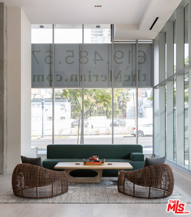601 Eleventh Unit: PH 3304