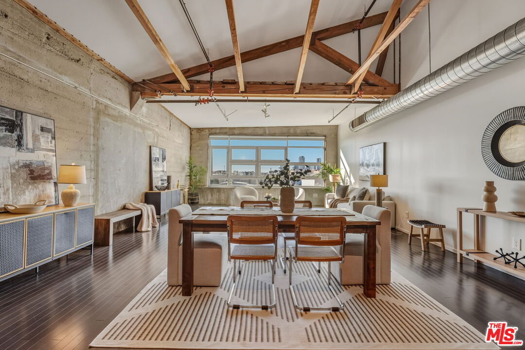 530 S Hewitt St Unit: 539