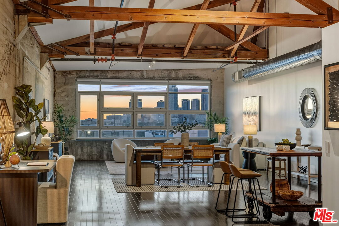 530 S Hewitt St Unit: 539