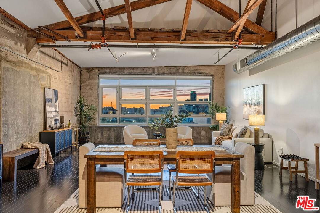 530 S Hewitt St Unit: 539