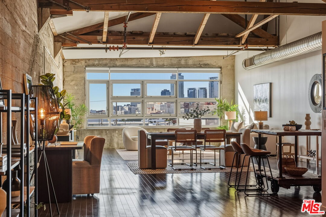 530 S Hewitt St Unit: 539
