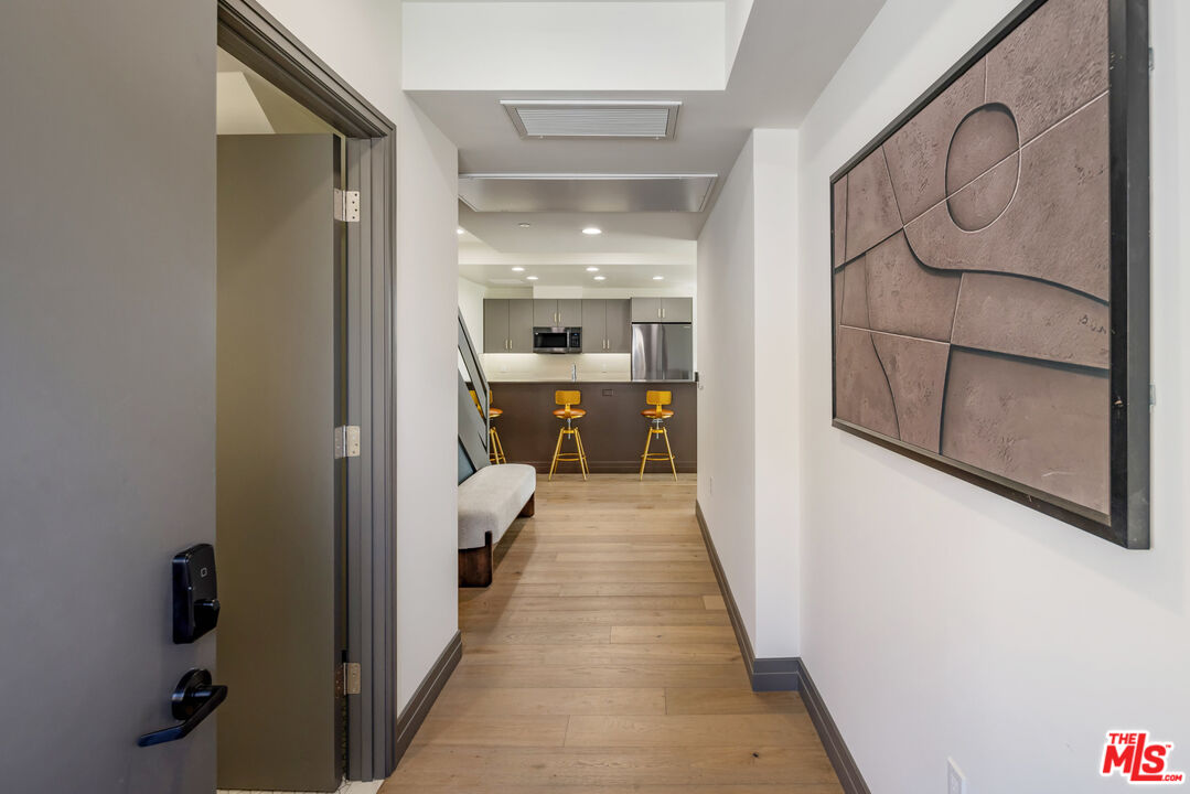 118 N Orlando Ave Unit: 301