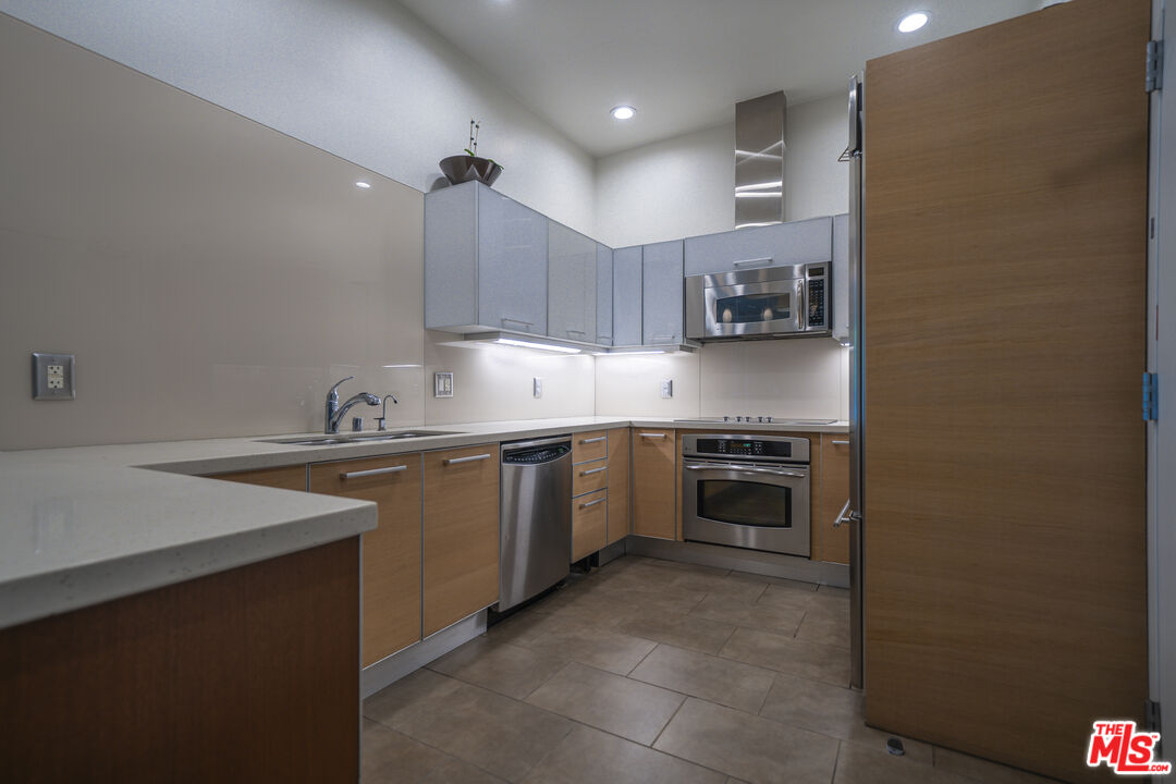 801 S Grand Ave Unit: 1902