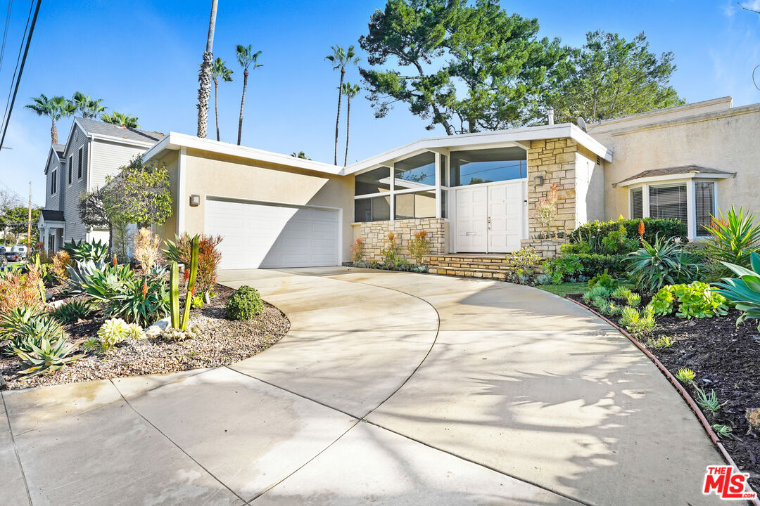 2812 Anchor Ave